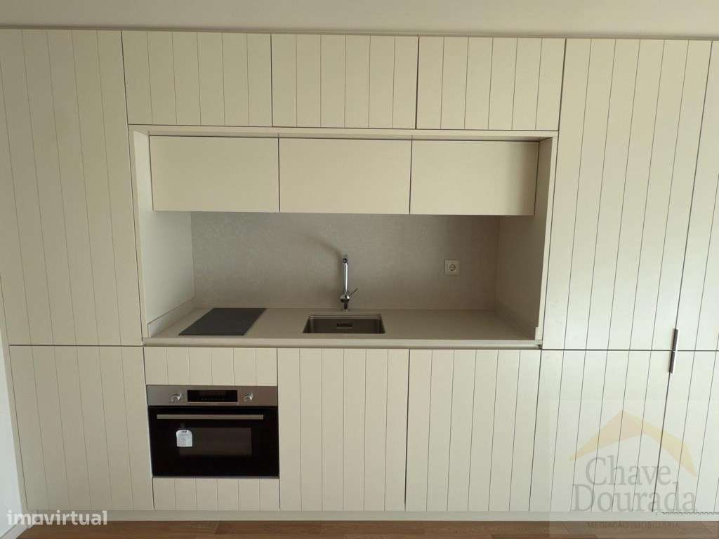 NOVO - T0 + 1 com aparcamento - Grande imagem: 4/26