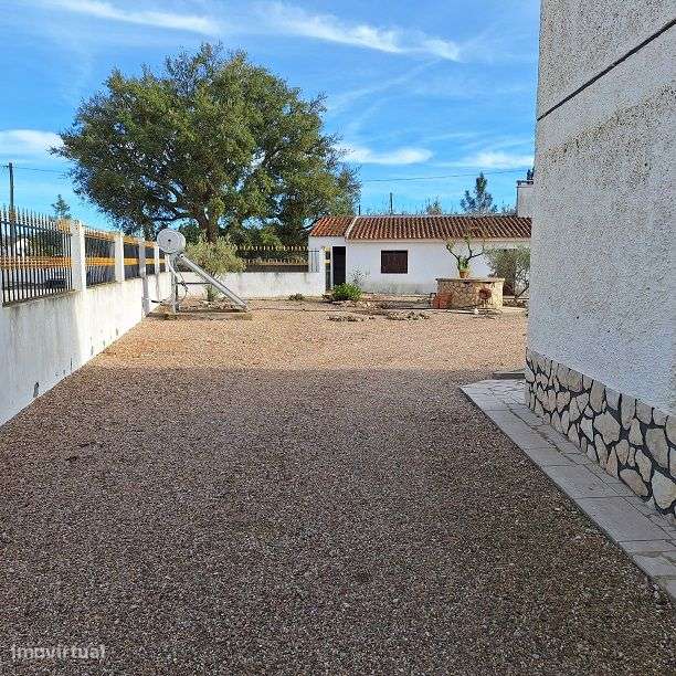 Excelente local habitacional-26