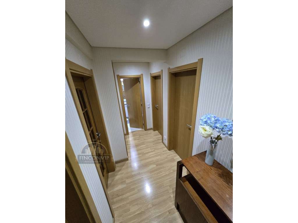 Apartamento T2 em Cascais
* Zona Fontainhas-22