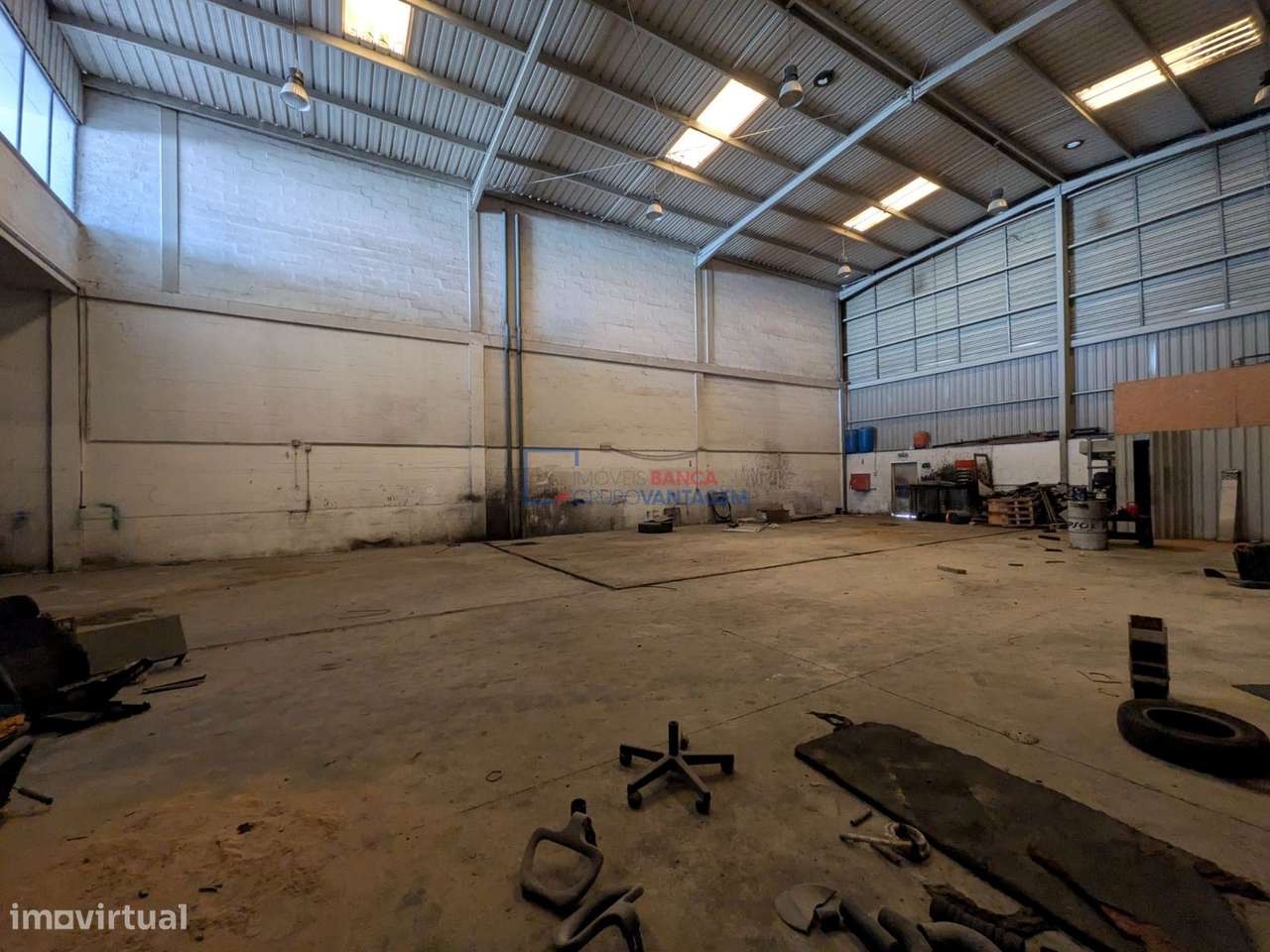 Armazém Zona Industrial - Alverca do Ribatejo - Grande imagem: 2/9