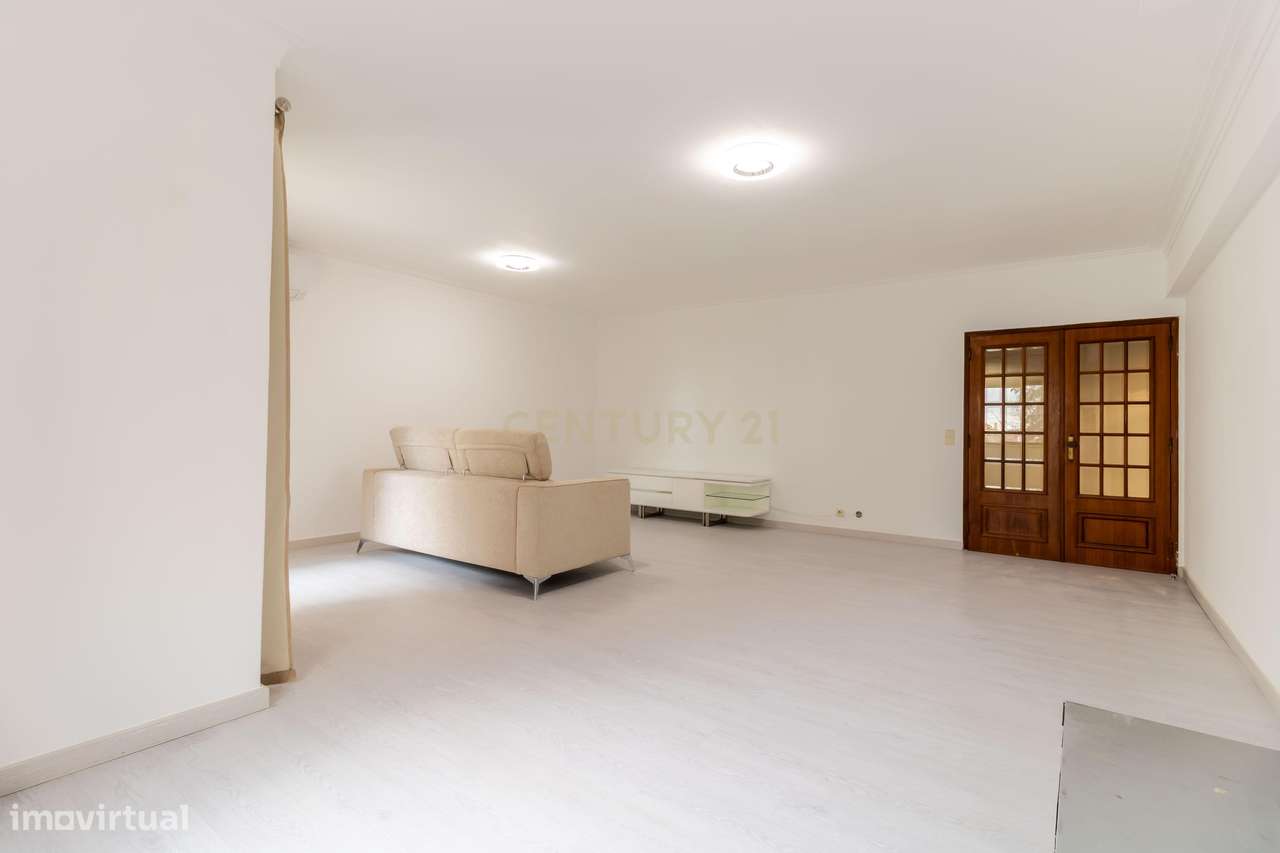 Apartamento, 134 m², Massamá e Monte Abraão - Grande imagem: 3/26