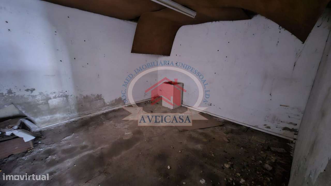 Moradia antiga para recuperar e expandir-28