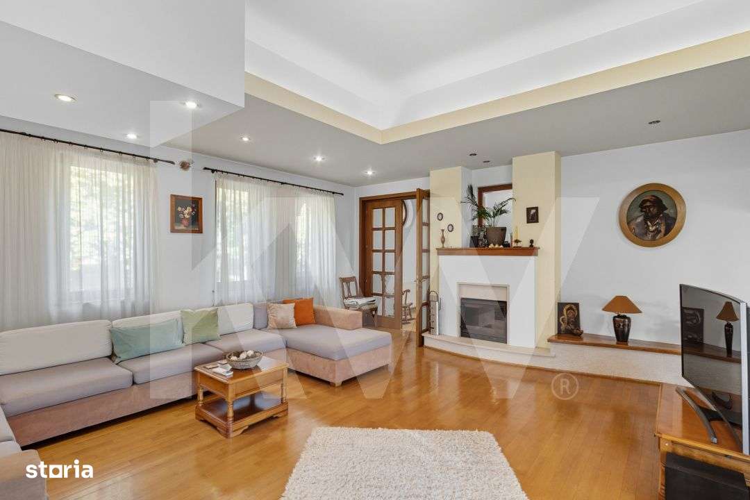 Proprietate Unica in Frumusani – Spatiu, Eleganta si Potential - Imagine principală: 4/11