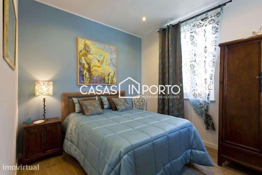 Moradia T4 de Traça Antiga Renovado com Licença AL-10