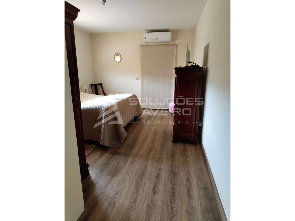 Moradia T4 com Piscina-44