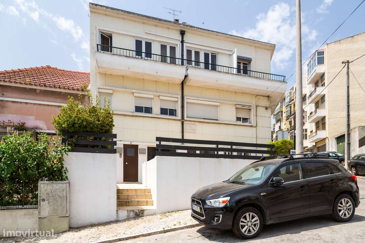 Prédio para Investimento em Cacilhas-5