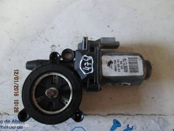 Motor Elevador Vidro 400671T4 PEUGEOT 106 1998 FE PEUGEOT 106 2000 1.0I 50CV 5P CINZA F ESQ - 2