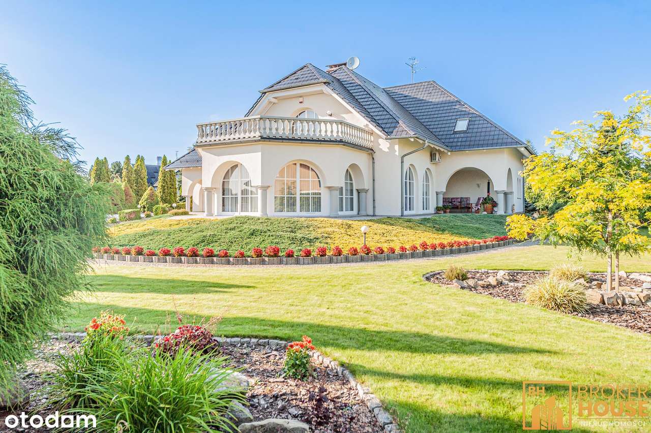 Willa z basenem i pięknym ogrodem/Opole-3