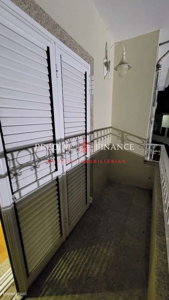 Moradia T4 com Jardim, Terraço, Garagem Dupla e Área de Barbecue — Exc-23