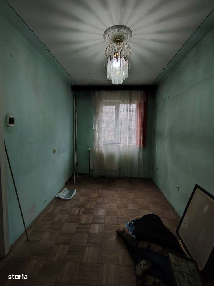 Apartament spatios cu 4 camere et 2-zona Aleea Trandafirilor.-8