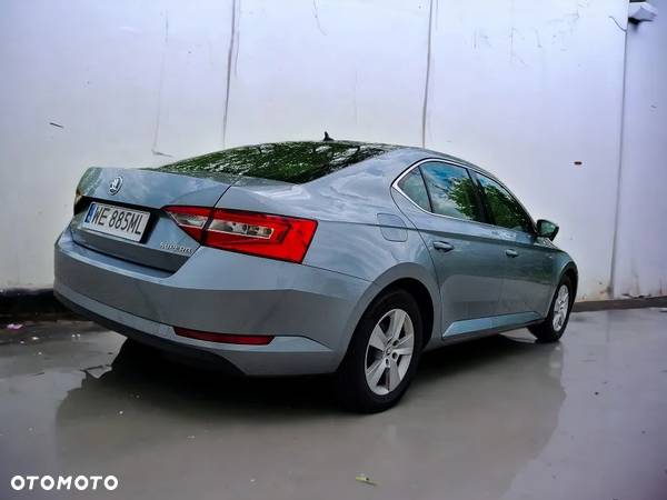 Skoda Superb 1.8 TSI Ambition DSG - 24