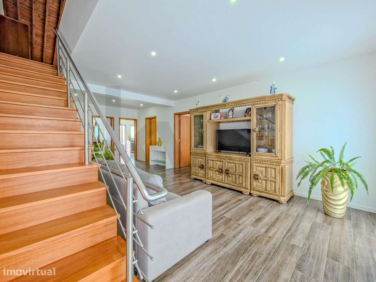 Apartamento T2 Duplex Semi Novo No Cabouco Lagoa