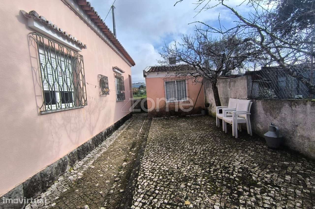 Moradia T4 unifamiliar Carnide-30