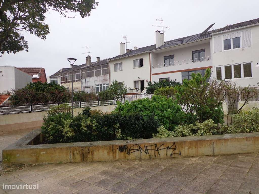 Algueirão -Sintra moradia T5 com garagem .-46