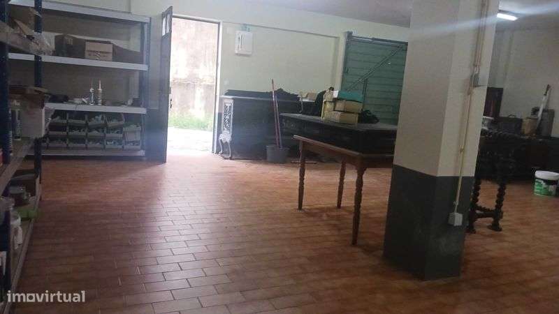 Cave e Logradouro 210,5 m² - Grande imagem: 5/8