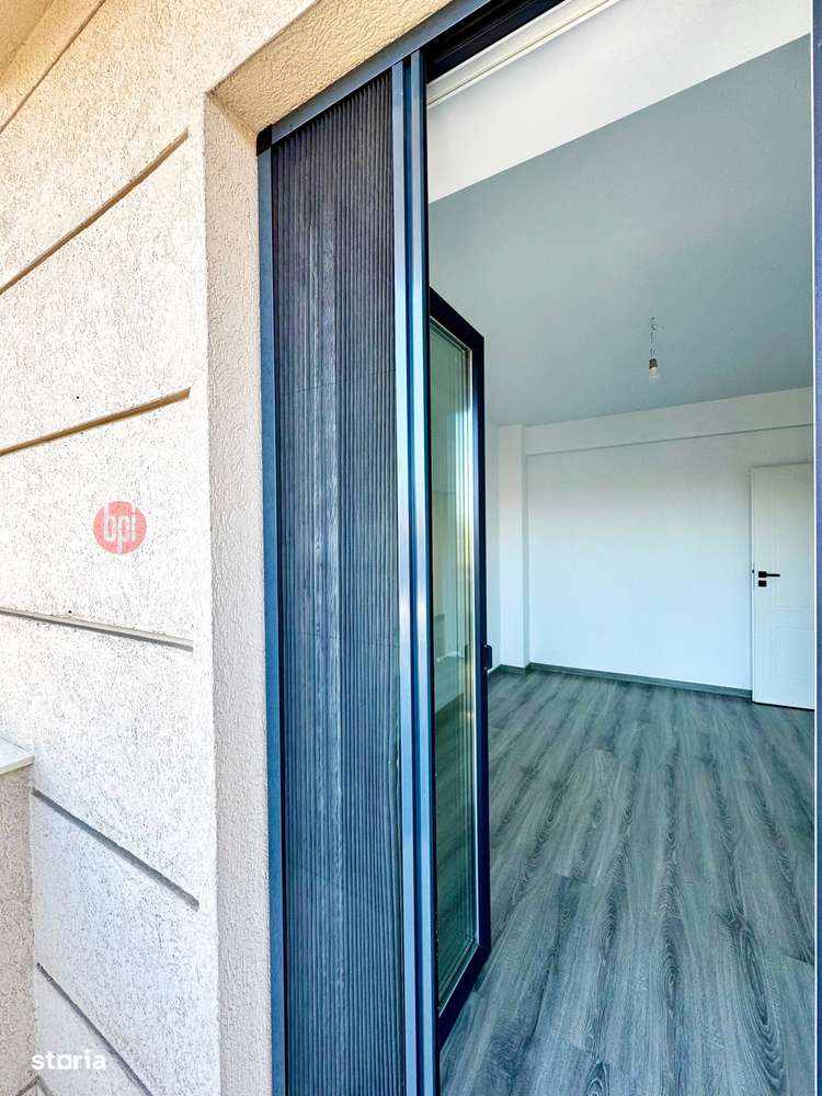 SE VINDE Apartament cu 4camere+boxa+3locuri de parcare, in Falticeni-14