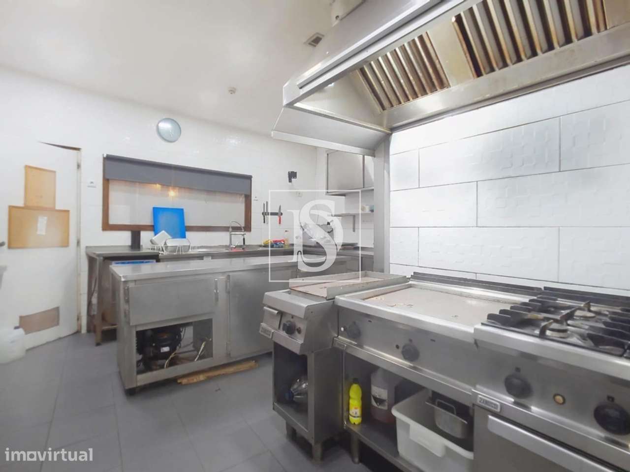 Trespasse de Restaurante no centro de Gondomar.-10