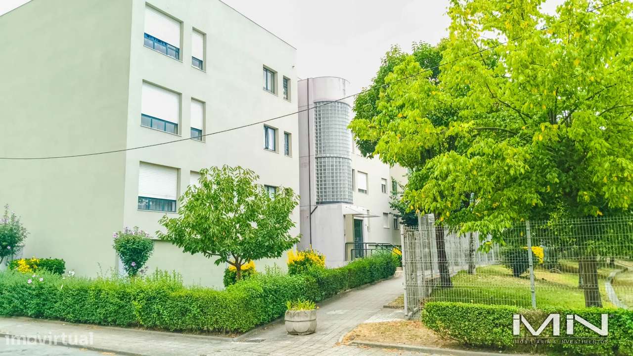 T3 | 2 frentes | Garagem fechada | Lareira | Condomínio com parque inf-38