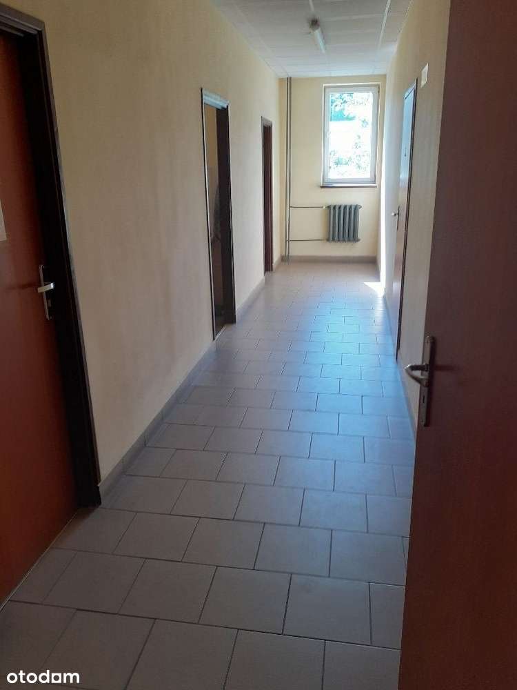 Nieruchomość z halą produkcyjną i zapl. biurowym-6