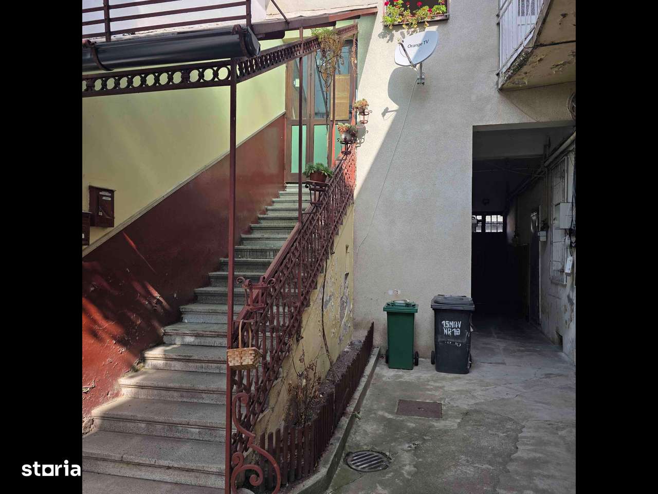 Apartament 2 camere, beci si garaj centru istoric Brasov-11