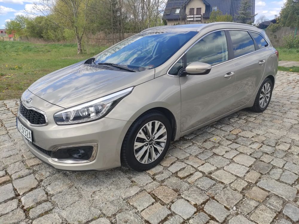 Kia Ceed II 1.6 GDI Dream Team Edition 2017