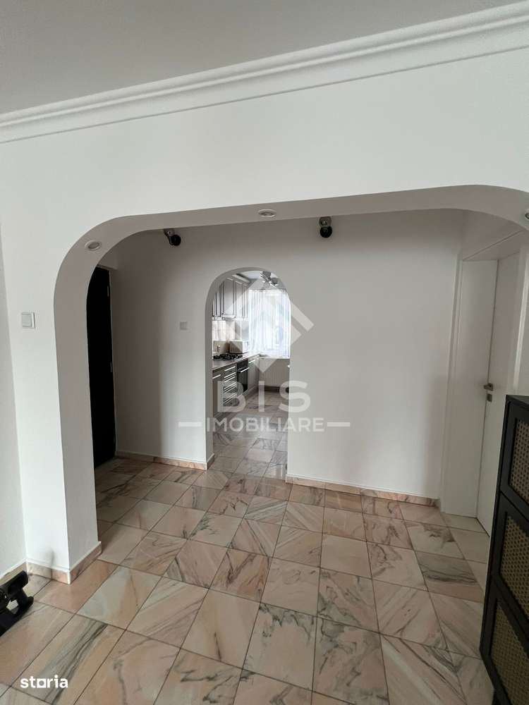 Apartament modern cu 3 camere - Zona Ultracentrala - Imagine principală: 5/12