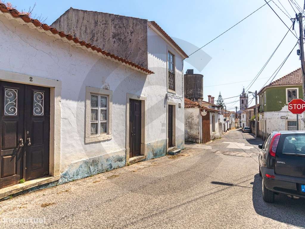 Moradia T3 para recuperar. - Grande imagem: 2/13