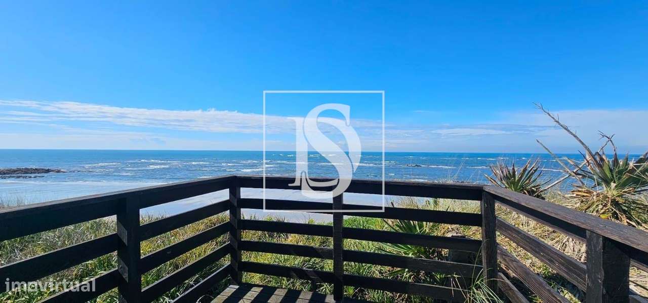 Refúgio sobre o Atlântico – Moradia T5 na 1ª Linha de Mar-9