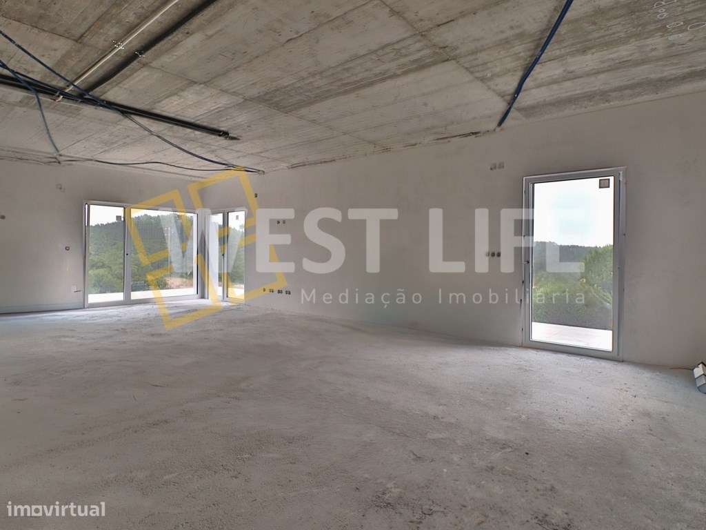 Moradia T4 em Construção com Vista Campo a 5 Minutos de Mafra-6