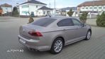 Volkswagen Passat 2.0 TDI DSG Comfortline - 5