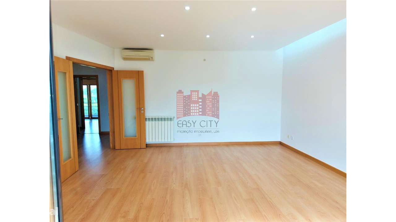 Apartamento T3 em Colinas do Cruzeiro-13