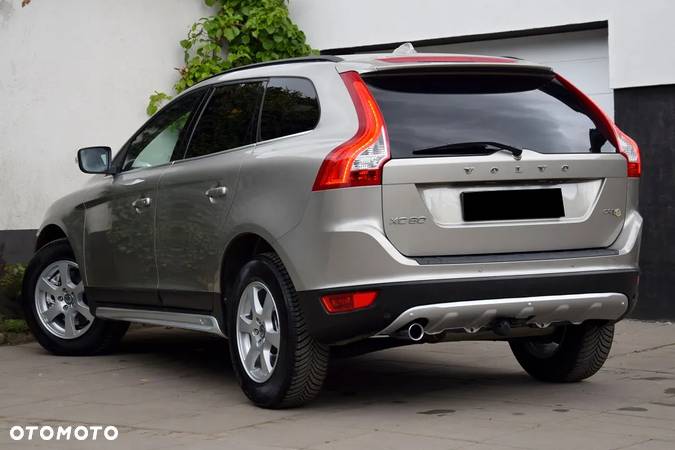 Volvo XC 60 D4 Momentum - 6