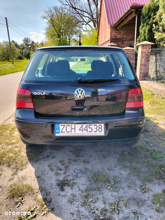 Volkswagen Golf IV 1.4 16V Basis - 2