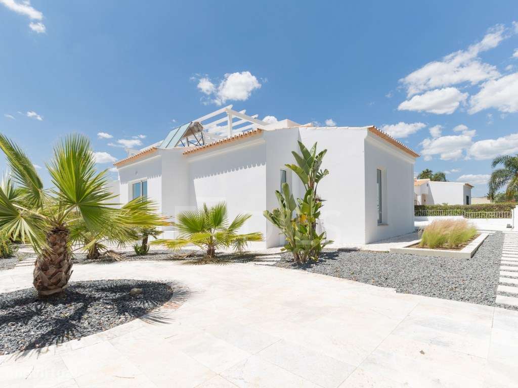 Moradia T4 com piscina em Vilamoura, Algarve-21