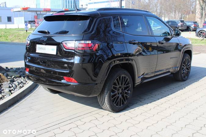 Jeep Compass - 4