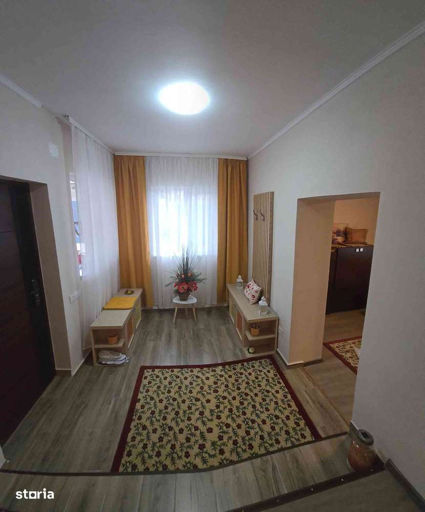 Casa de vanzare in sat Rogoz-4