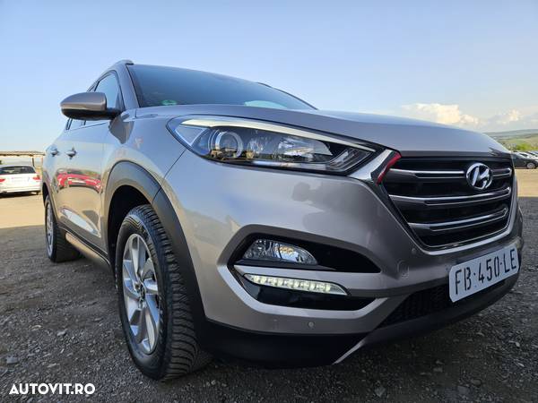 Hyundai Tucson 2.0 CRDi 4WD Automatik Advantage - 7