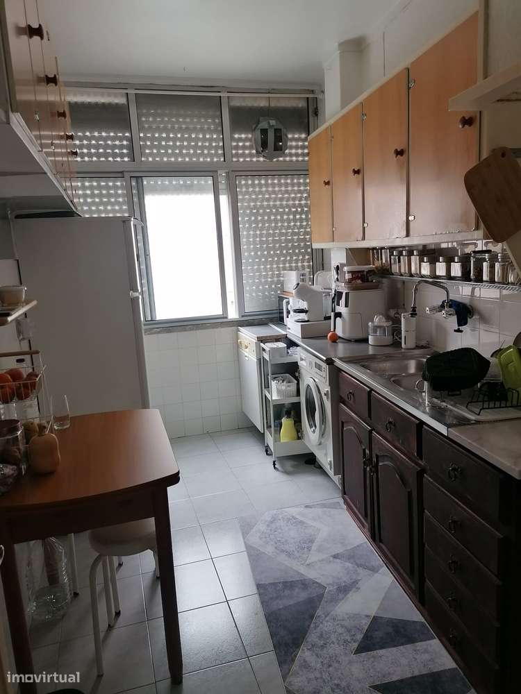Apartamento T1 com bom espaço e localização central - Grande imagem: 4/8