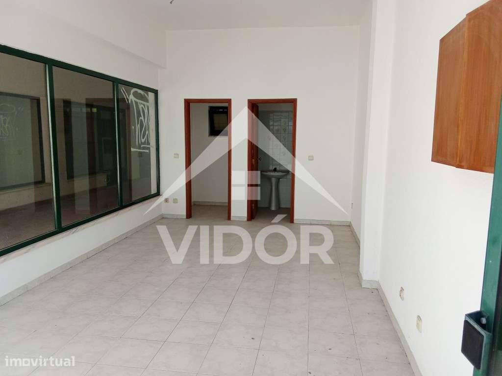 loja no Mercado Municipal da Baixa da Banheira DH - Grande imagem: 3/6