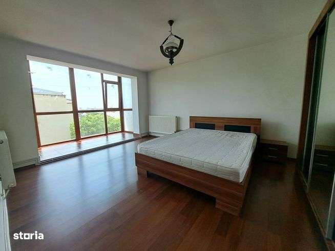 Zona Balaban, micro 5 Targoviste, Vanzare apartament 3 camere - Imagine principală: 1/10