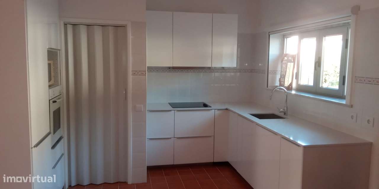 T2 moderno com varanda em Alvaiázere - Grande imagem: 4/5