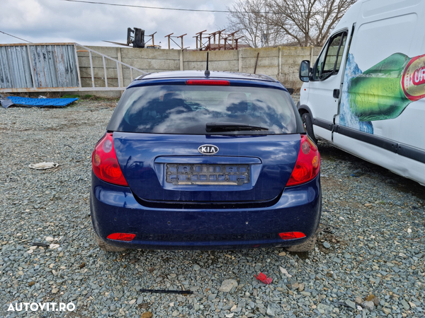 Dezmembrari  Kia CEED (ED)  2006  > 2012 2.0 CRDi 140 Motorina - 3