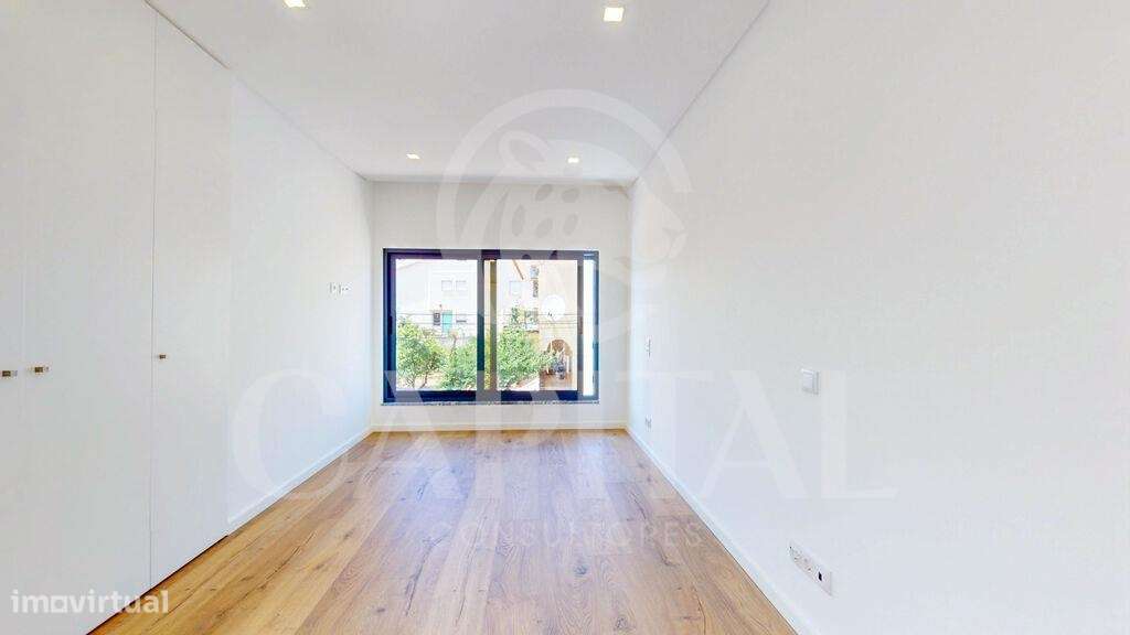 Magnífica Moradia T4 com Piscina e Terraço, em condomínio fechado-18