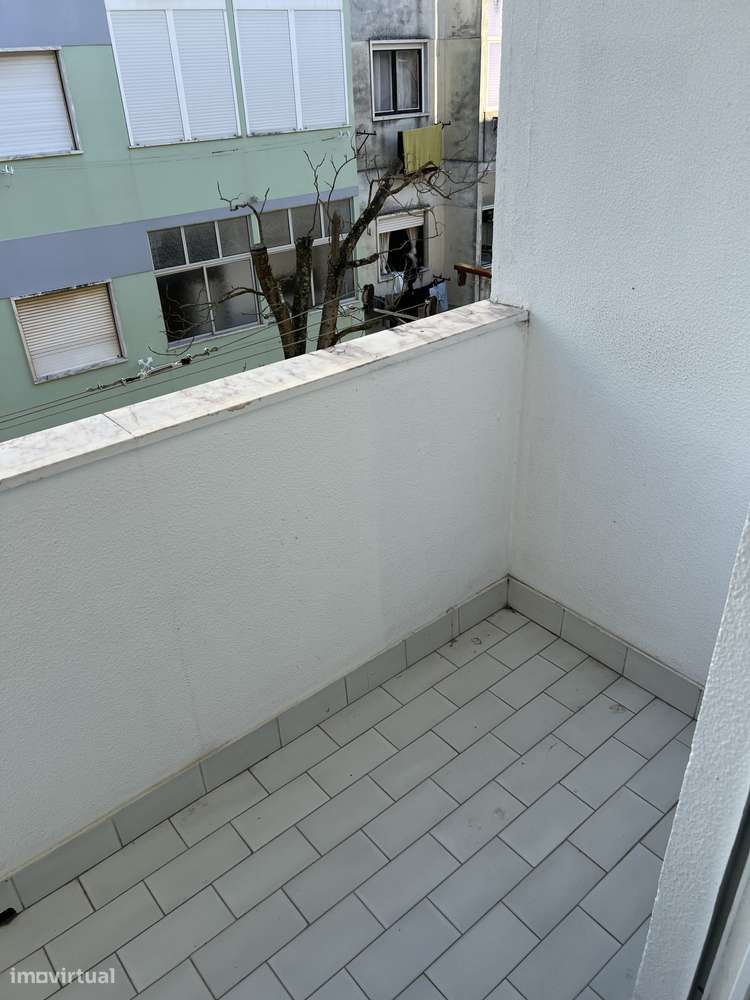 Exelente T2 na Zona das Amoreiras - Grande imagem: 4/15