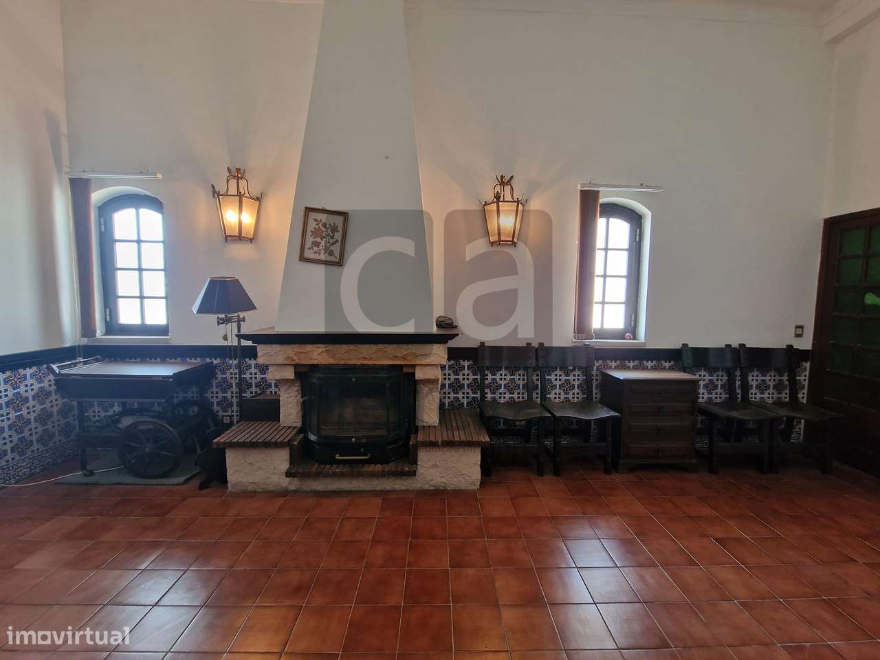 Moradia T3+1 no centro de Almeirim com garagem ampla e quintal - Grande imagem: 5/40