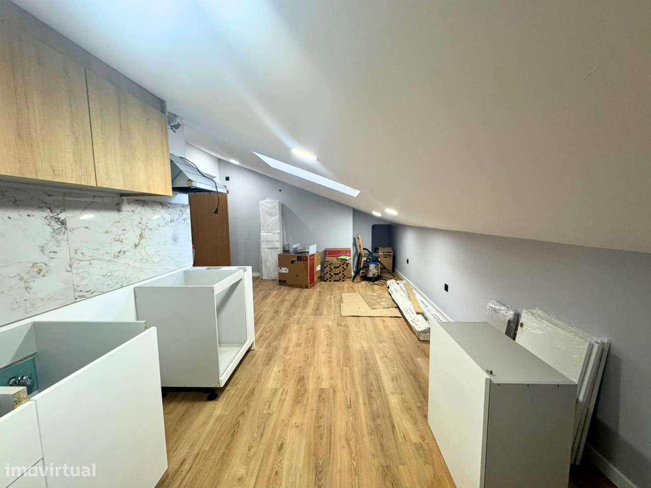 Apartamento T5 + 2 estúdios para venda em Santarém-9