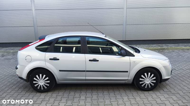 Ford Focus 1.8 Style - 7