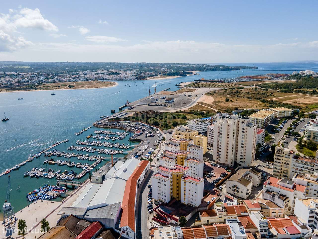 Exclusivo Apartamento T2 | Único Apartamento no 7º Piso | Vista Rio |-22