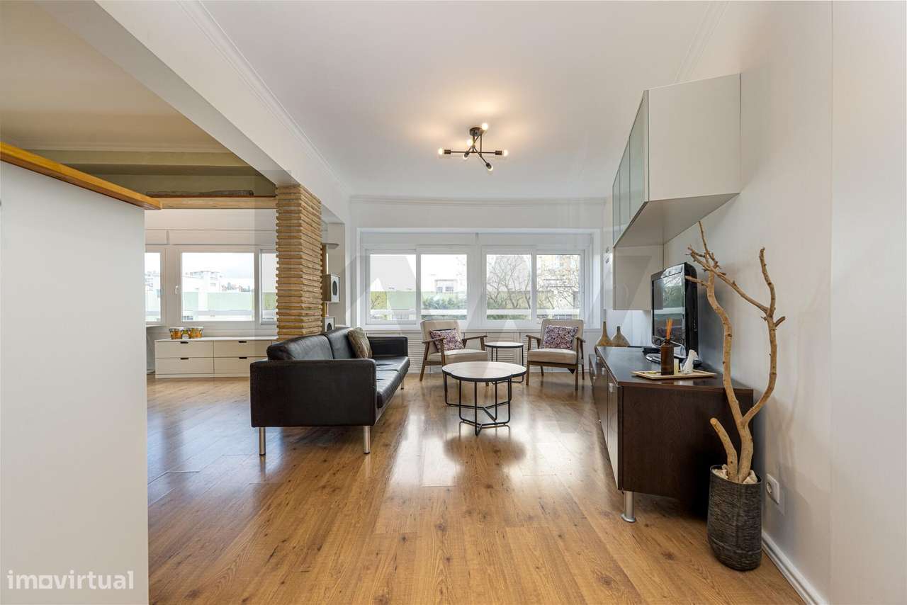 Apartamento T2 Renovado | Muito Soalheiro – Paço de Arcos, Oeiras - Grande imagem: 2/39
