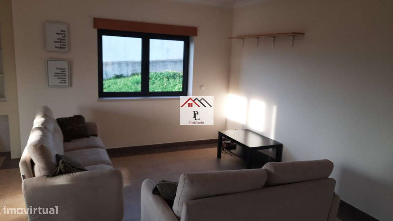 Moradia  T4 isolada inserida num lote de 700m2 em Penela  (V907MS)-3